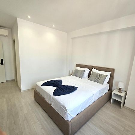 Hotel Veizi Химара Экстерьер фото