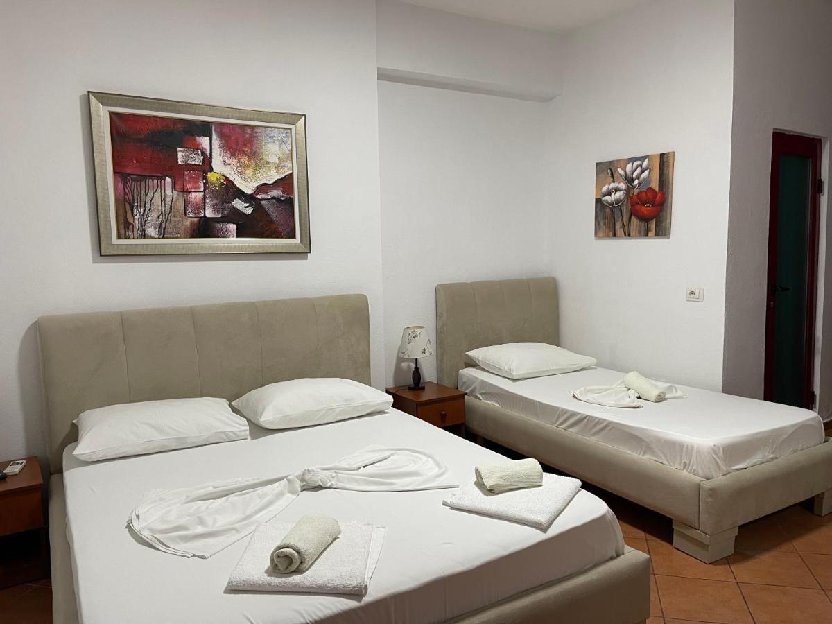Hotel Veizi Химара Экстерьер фото