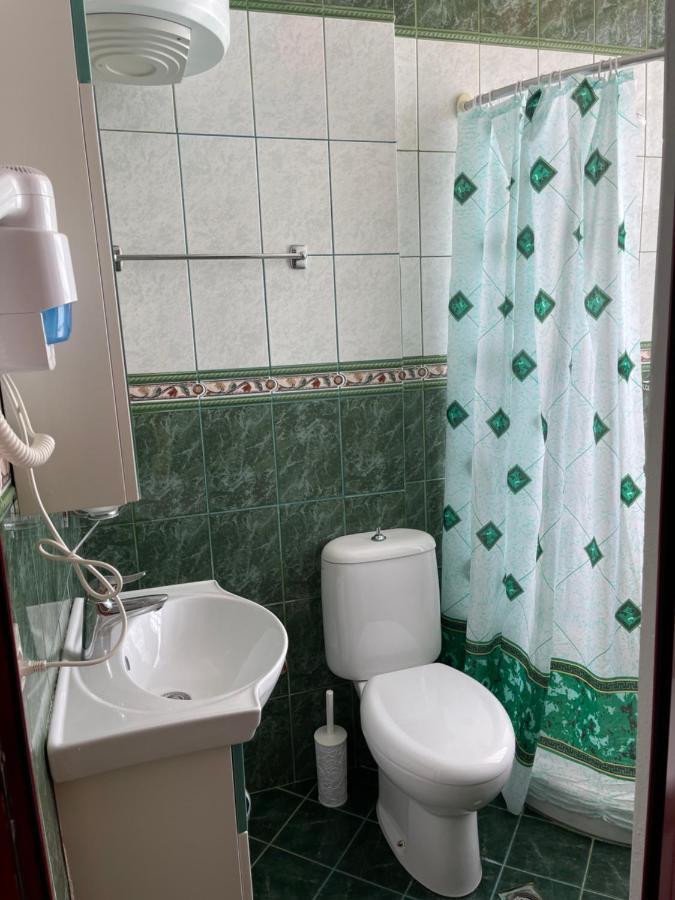 Hotel Veizi Химара Экстерьер фото