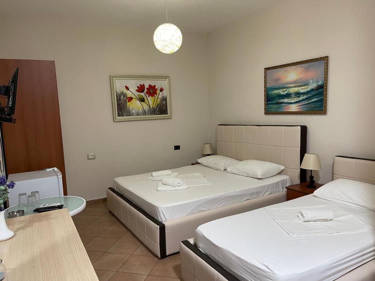 Hotel Veizi Химара Экстерьер фото