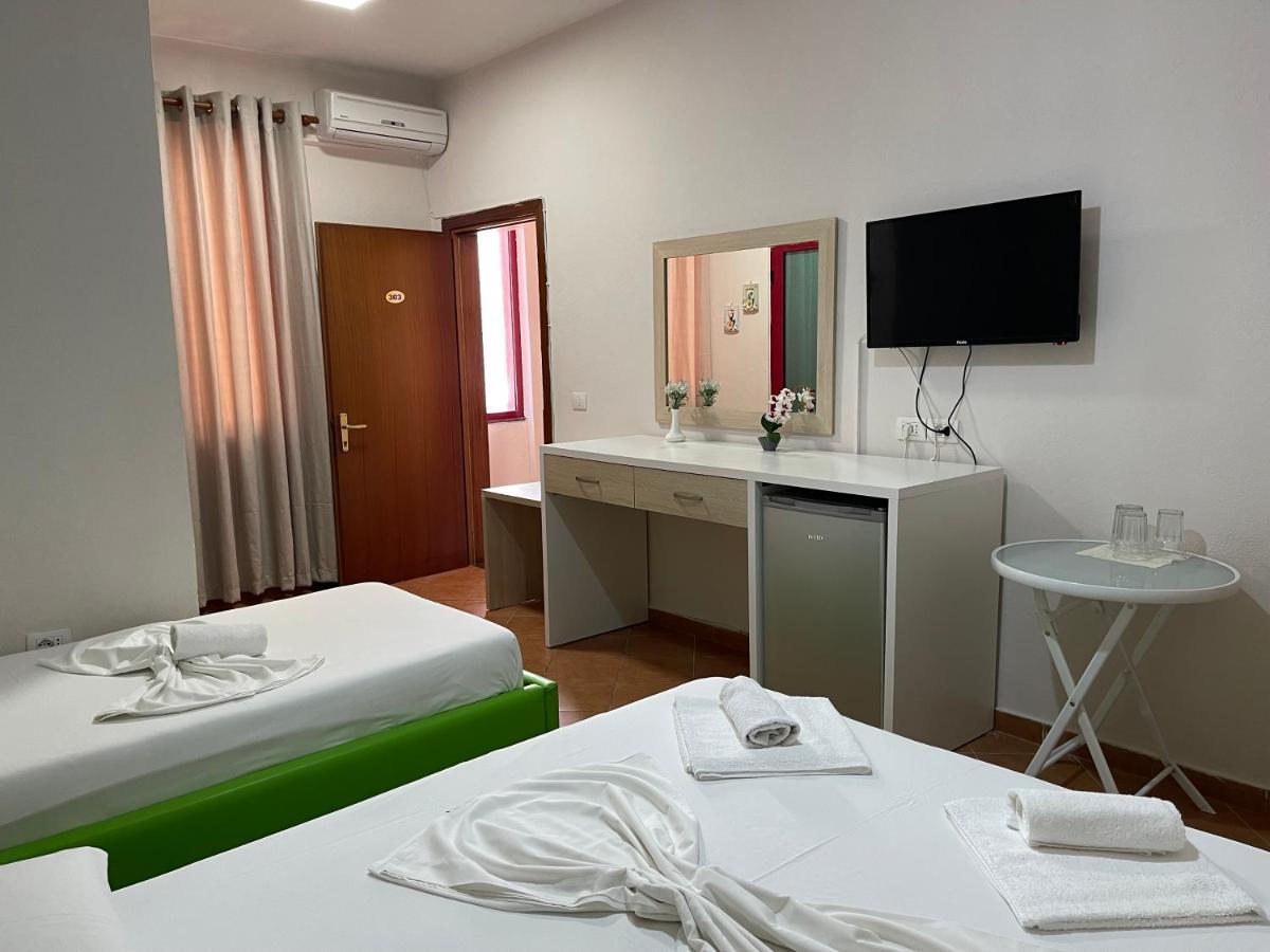 Hotel Veizi Химара Экстерьер фото