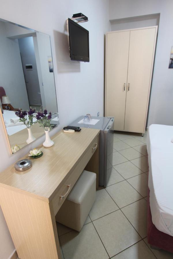 Hotel Veizi Химара Экстерьер фото