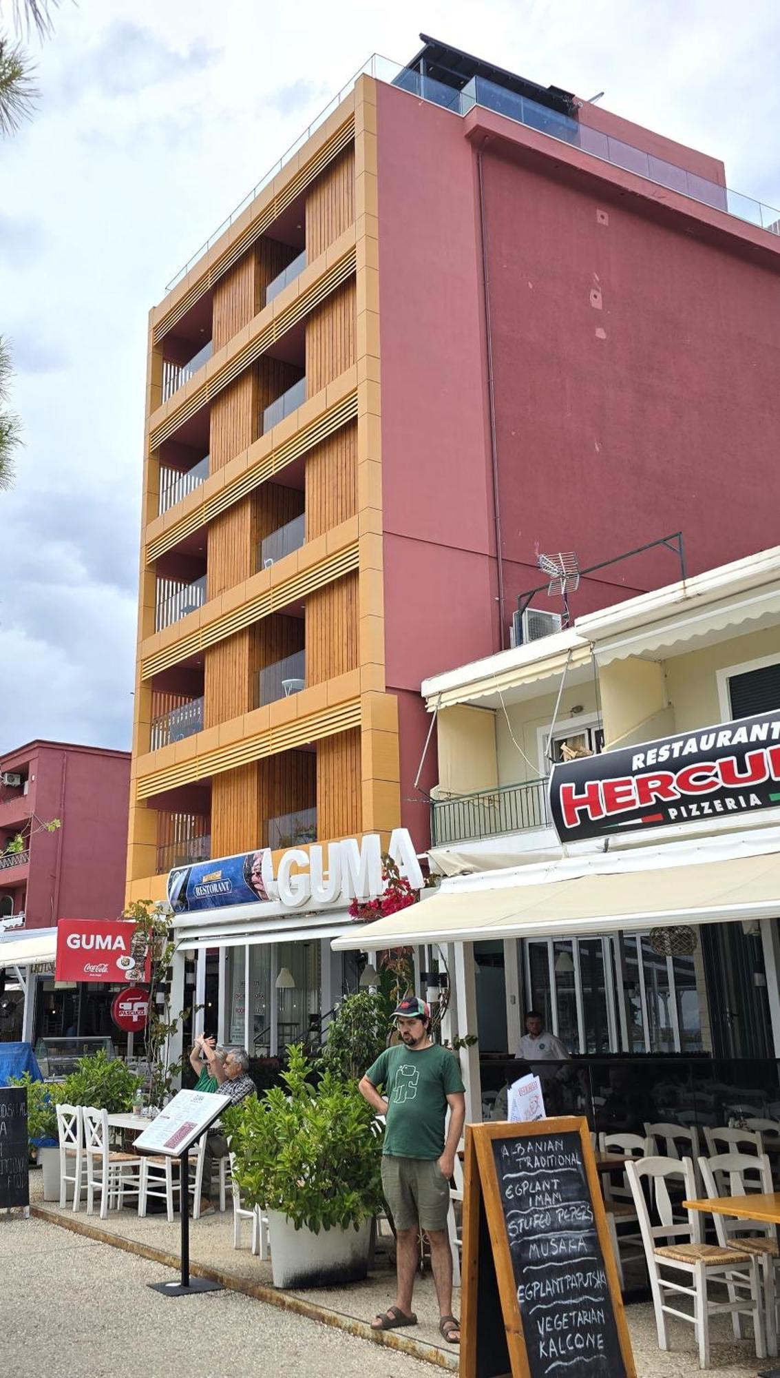 Hotel Veizi Химара Экстерьер фото